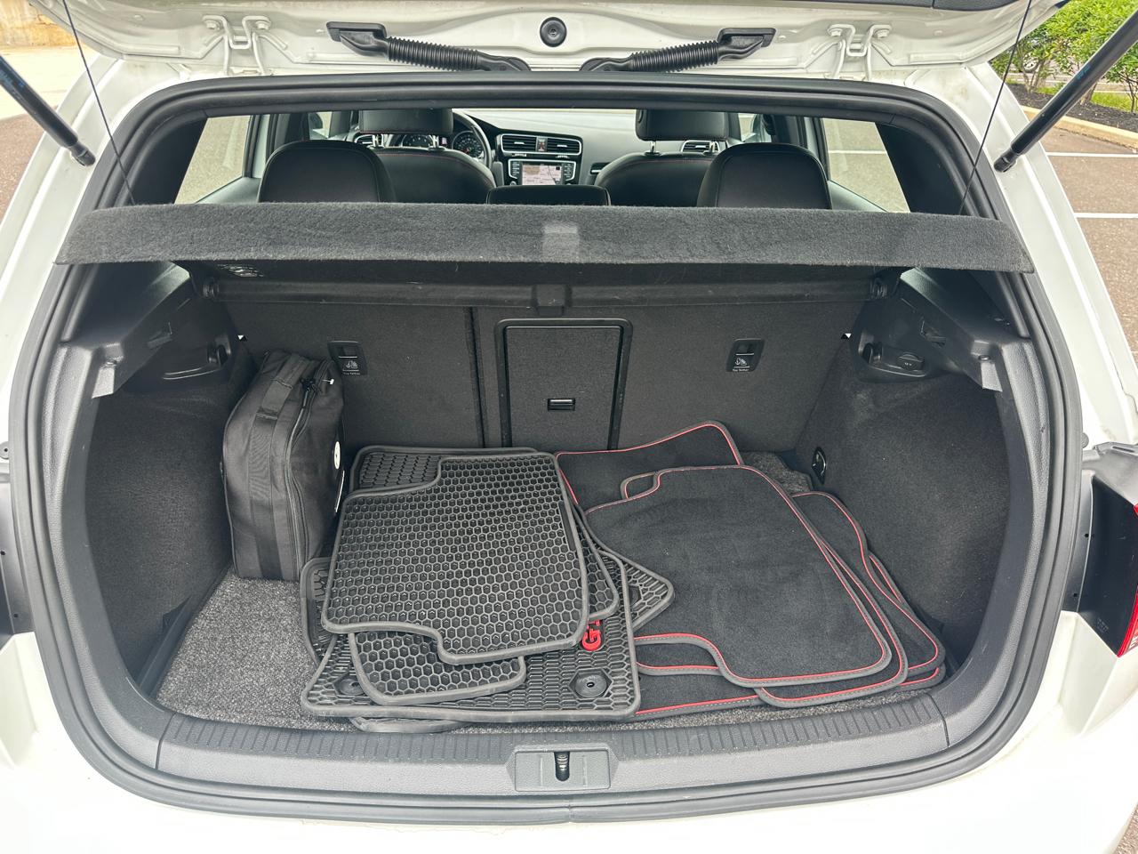 Volkswagen Golf GTI 2.0T 4-Door Autobahn DSG 2017