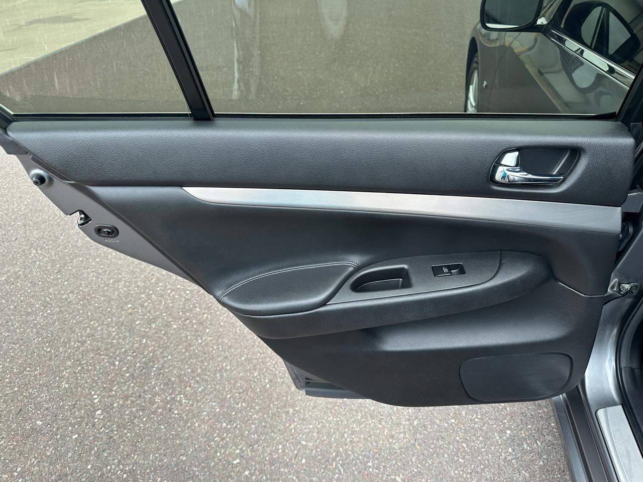 Infiniti Q40 4dr Sdn AWD 2015