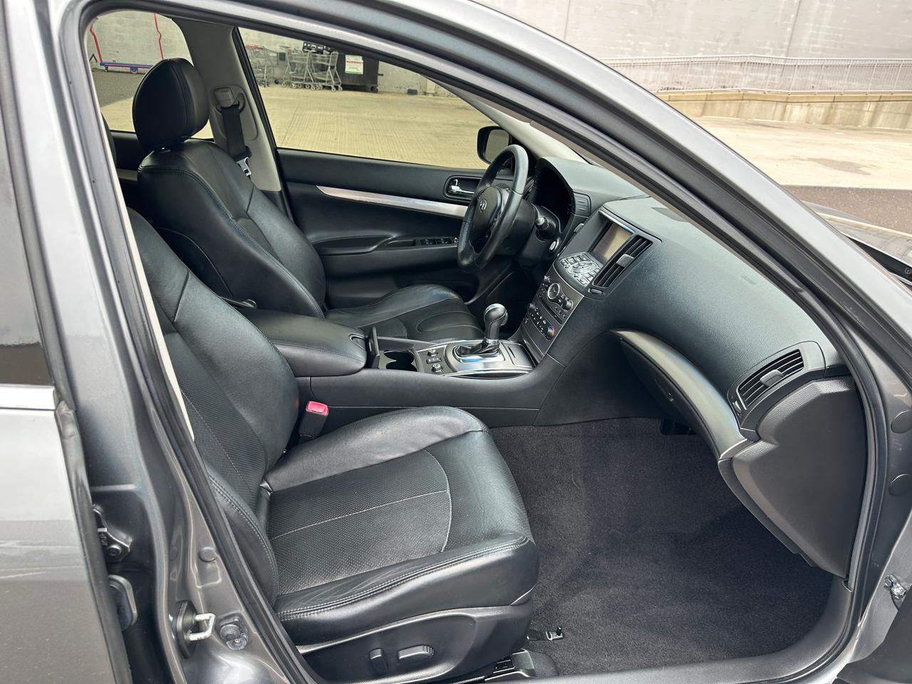 Infiniti Q40 4dr Sdn AWD 2015