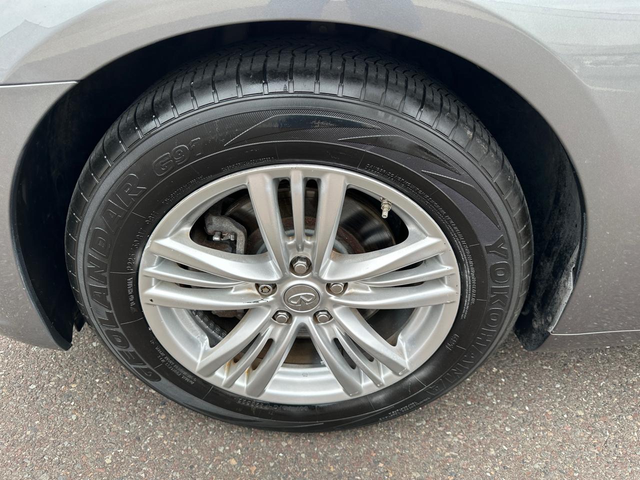 Infiniti Q40 4dr Sdn AWD 2015