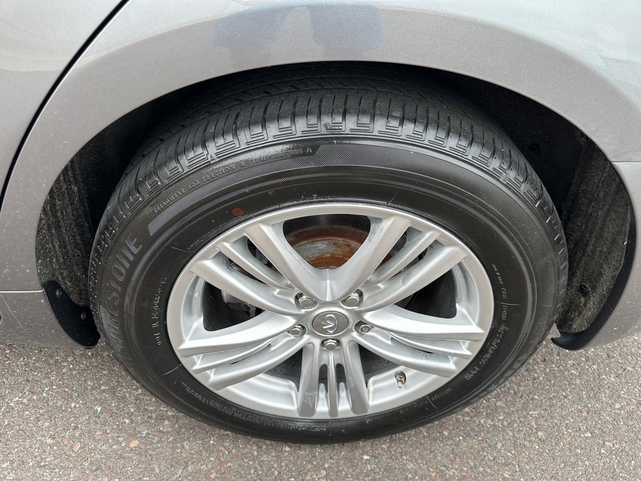 Infiniti Q40 4dr Sdn AWD 2015