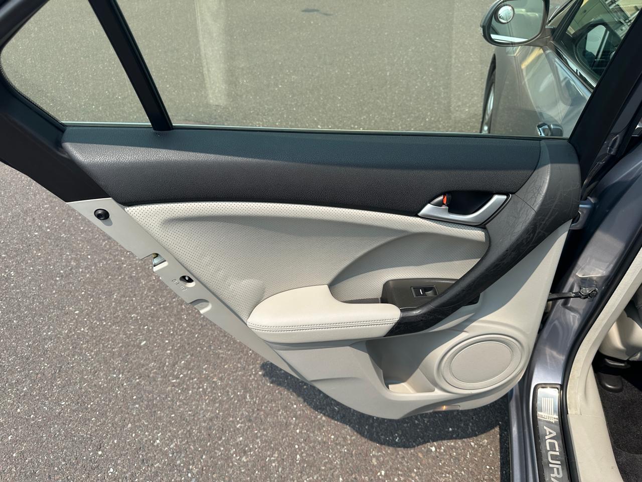 Acura TSX 4dr Sdn I4 Auto Tech Pkg 2012
