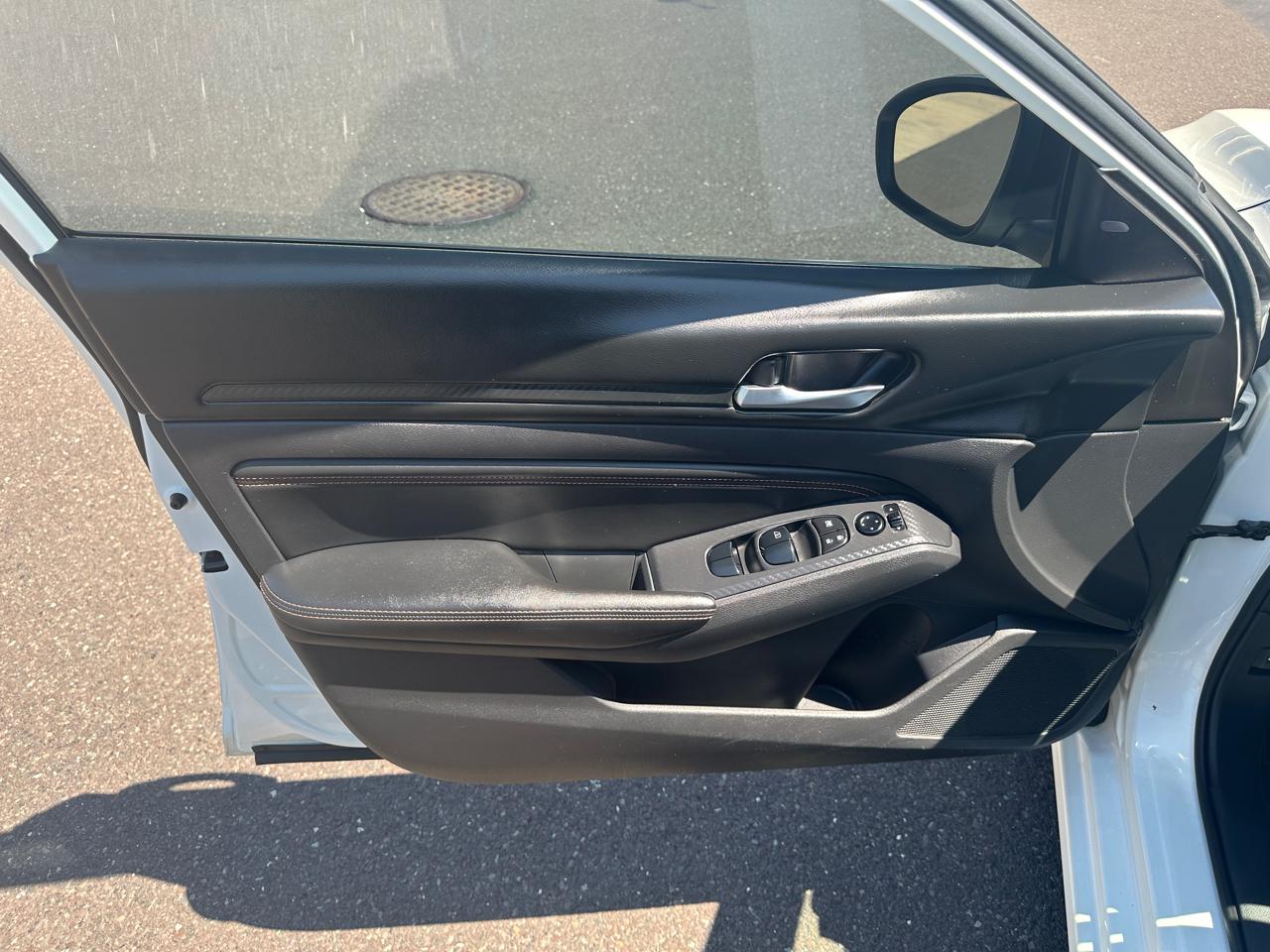 Nissan Altima 2.5 SR AWD Sedan 2019