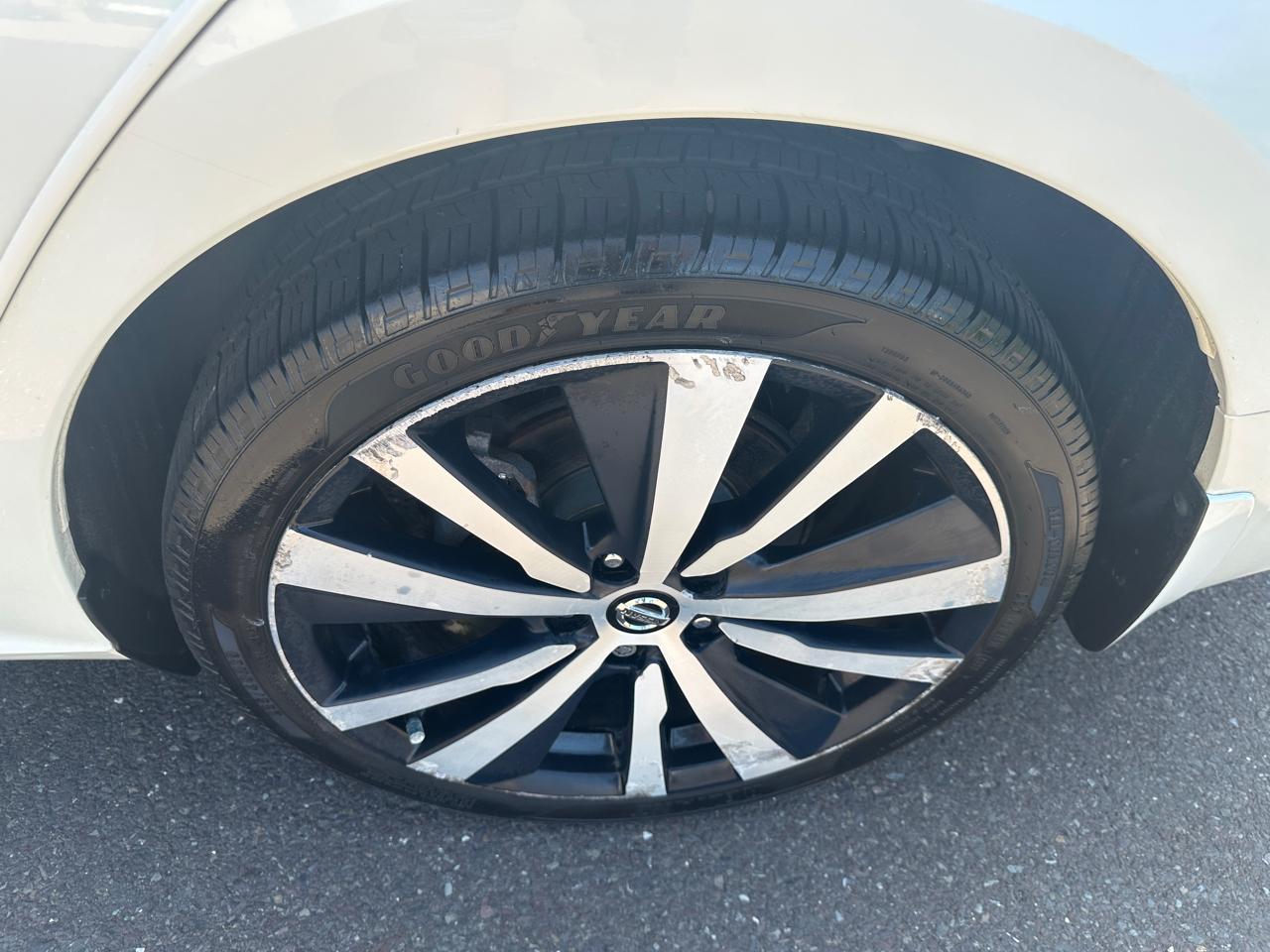Nissan Altima 2.5 SR AWD Sedan 2019