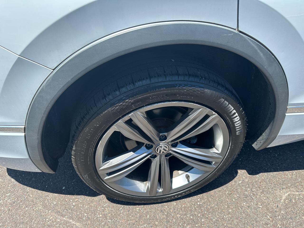 Volkswagen Tiguan 2.0T SEL R-Line Black 4MOTION 2019