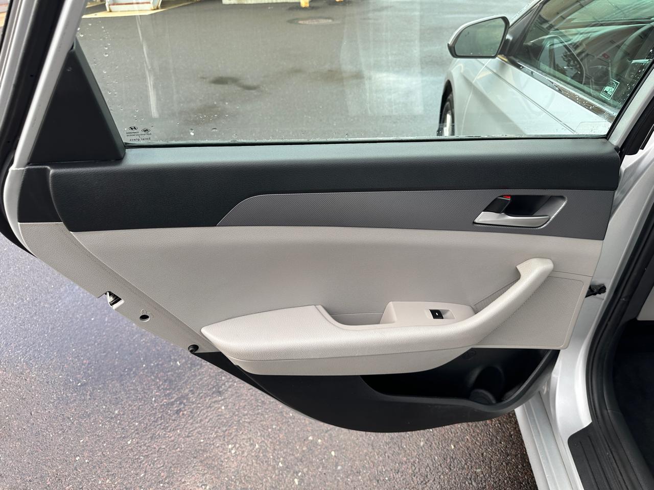 Hyundai Sonata SE 2.4L SULEV 2018