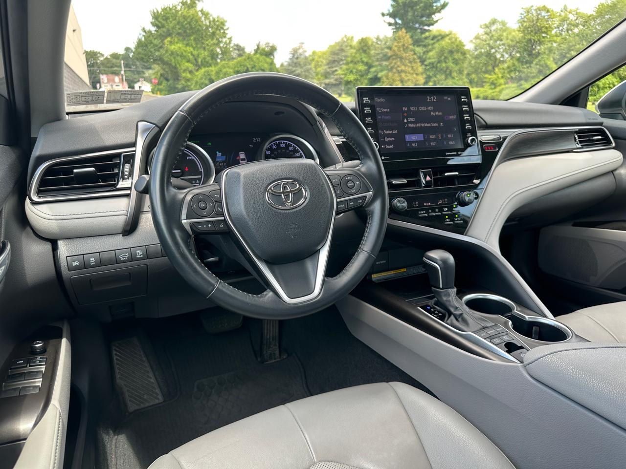 Toyota Camry Hybrid XLE CVT (Natl) 2021