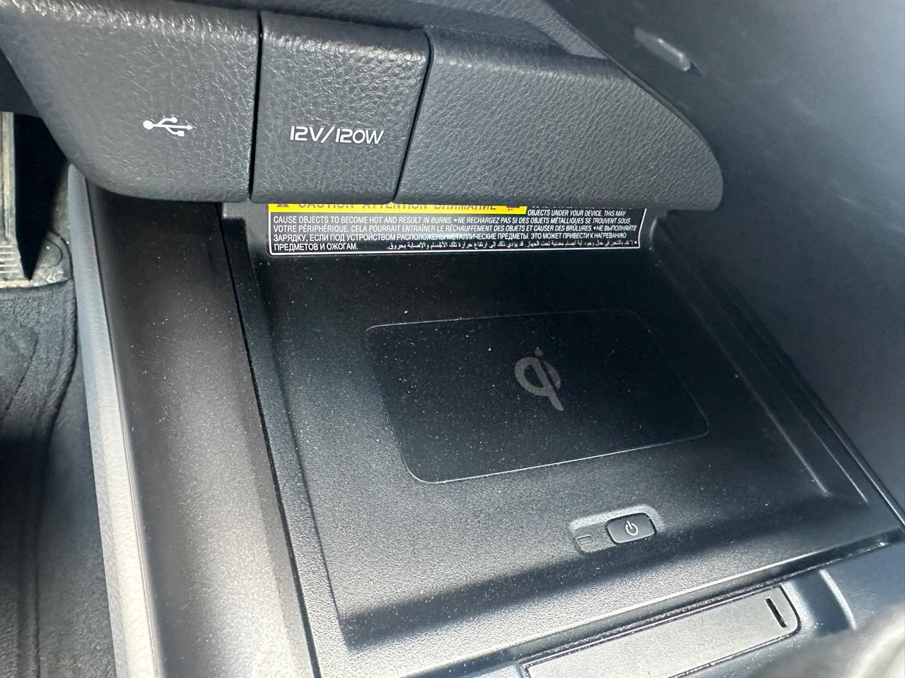 Toyota Camry Hybrid XLE CVT (Natl) 2021