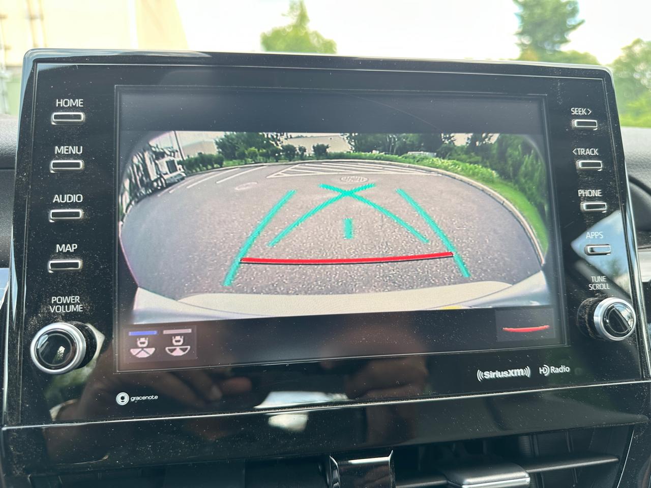 Toyota Camry Hybrid XLE CVT (Natl) 2021