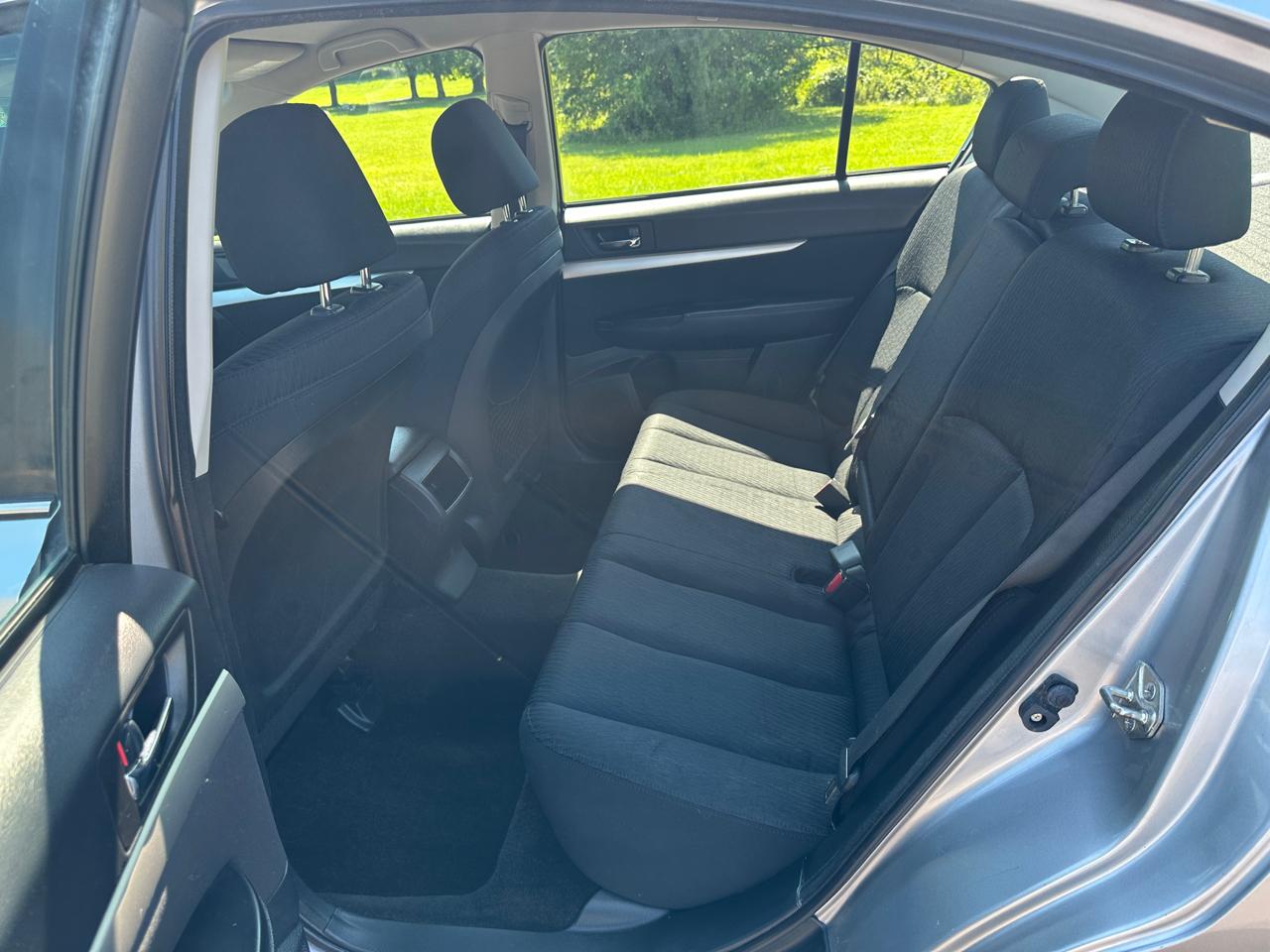 Subaru Legacy 4dr Sdn H4 Auto 2.5i Premium 2012