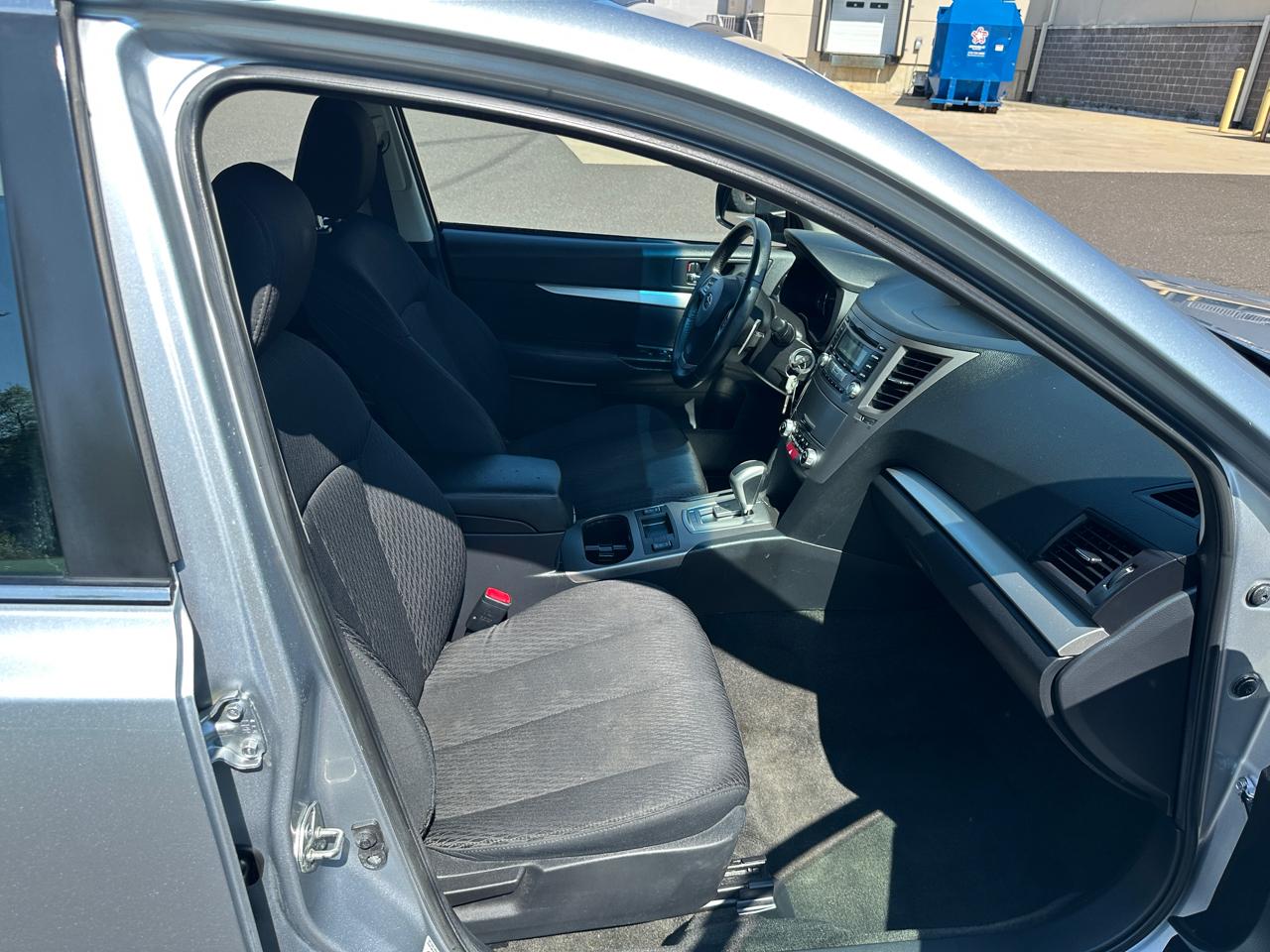 Subaru Legacy 4dr Sdn H4 Auto 2.5i Premium 2012
