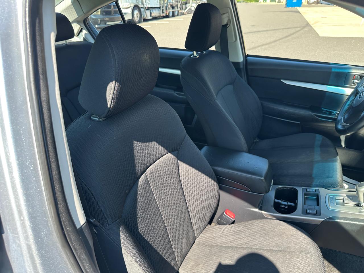 Subaru Legacy 4dr Sdn H4 Auto 2.5i Premium 2012