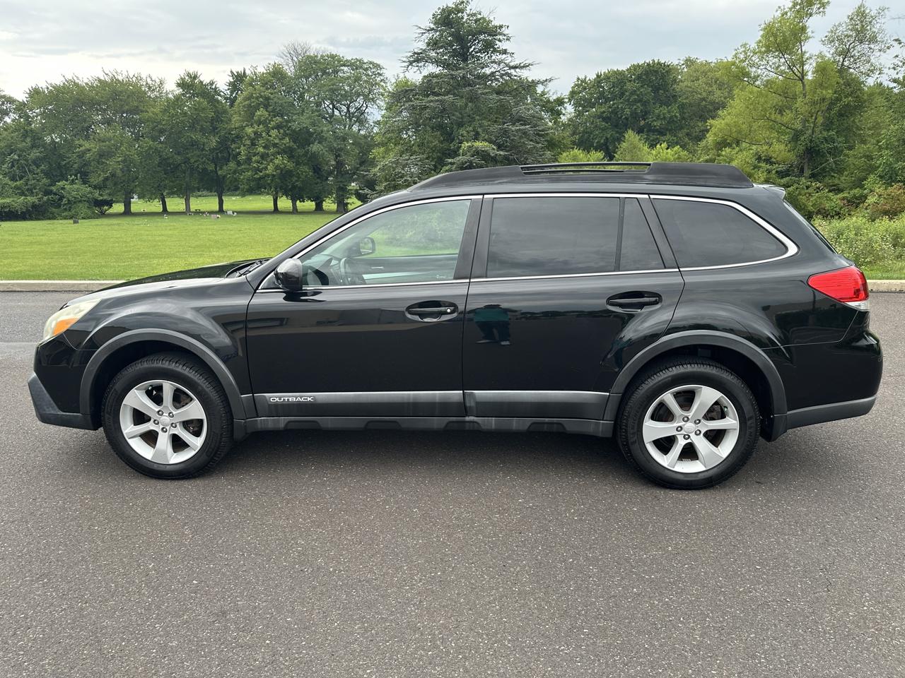 Subaru Outback 4dr Wgn H4 Auto 2.5i Premium 2013