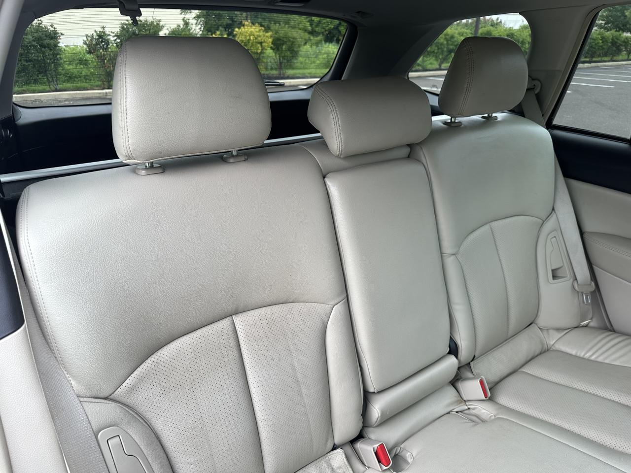 Subaru Outback 4dr Wgn H4 Auto 2.5i Premium 2013