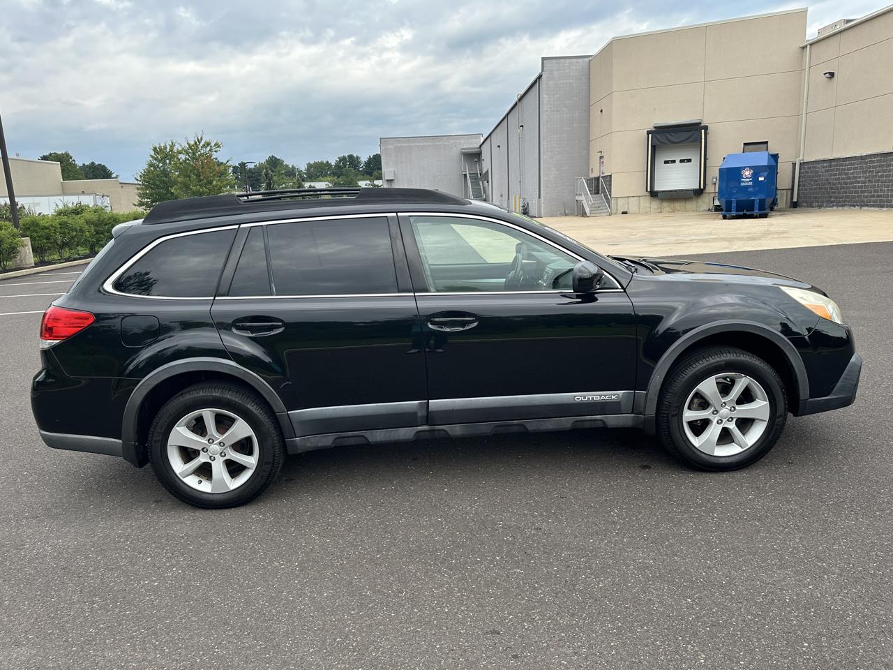 Subaru Outback 4dr Wgn H4 Auto 2.5i Premium 2013