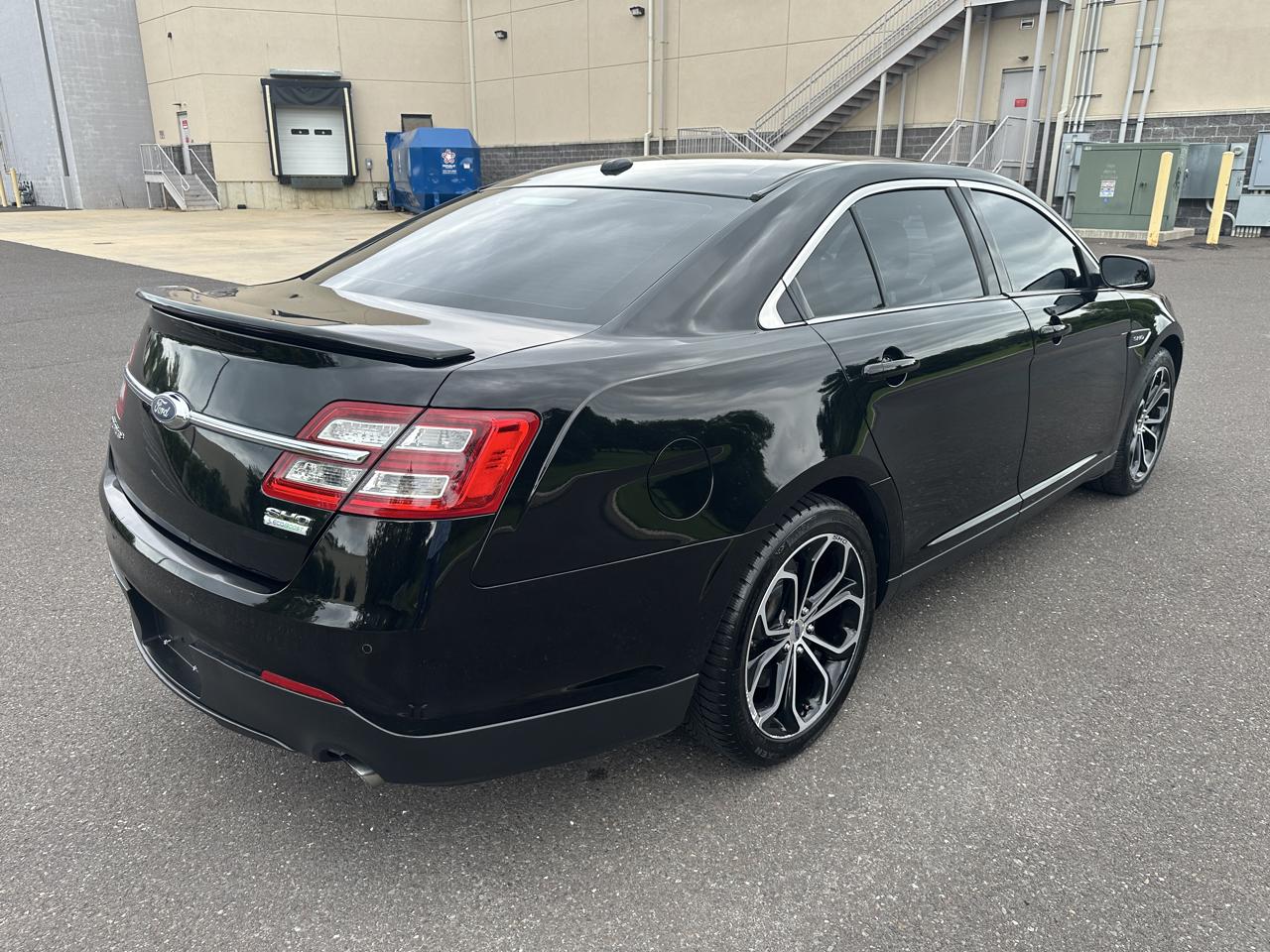 Ford Taurus SHO AWD 2018