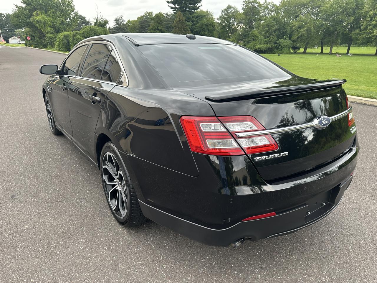 Ford Taurus SHO AWD 2018