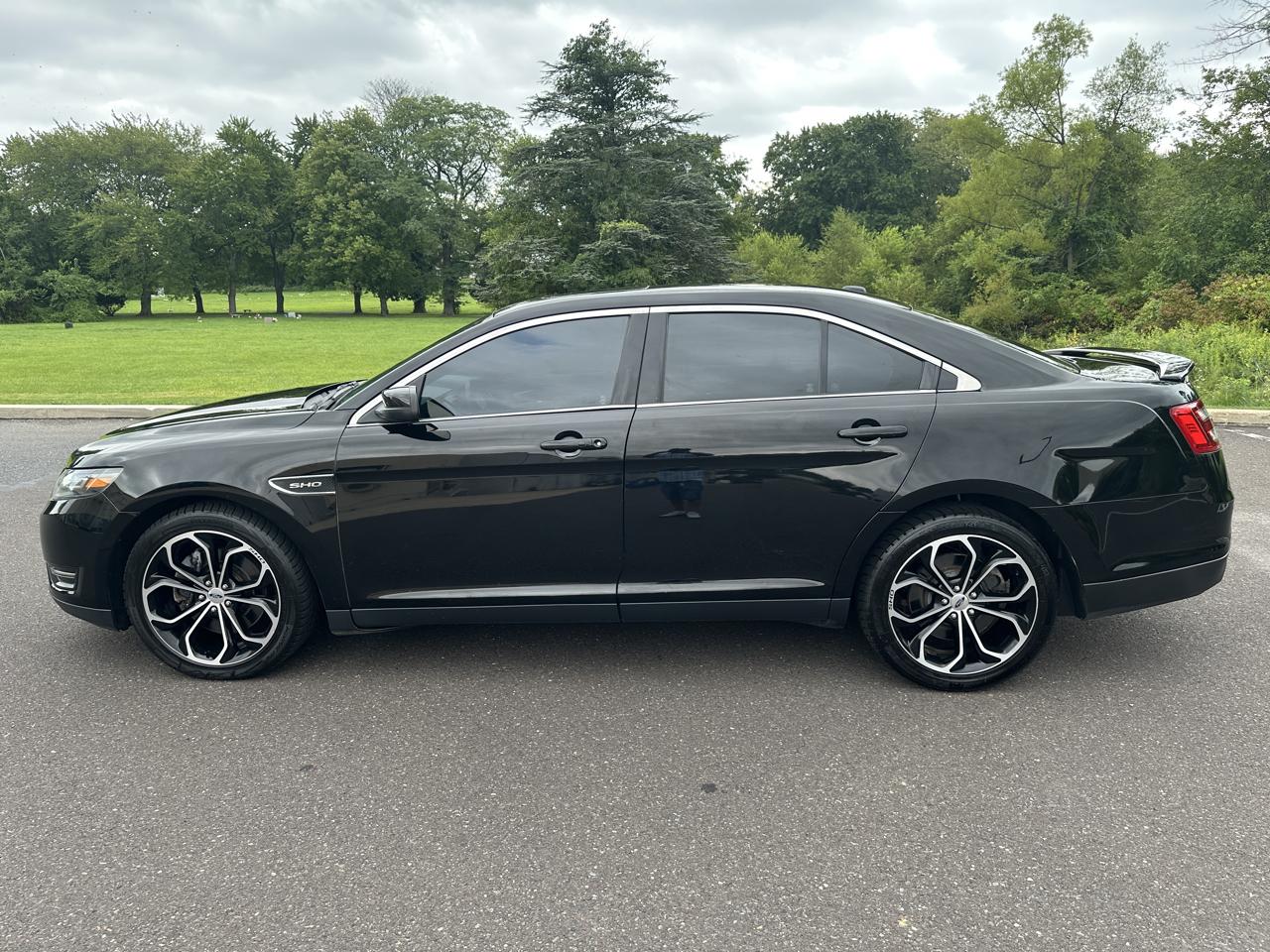 Ford Taurus SHO AWD 2018
