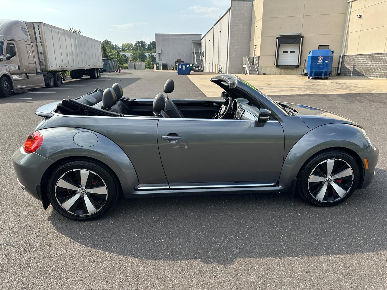 Volkswagen Beetle Convertible 2dr DSG 2.0T PZEV 2013
