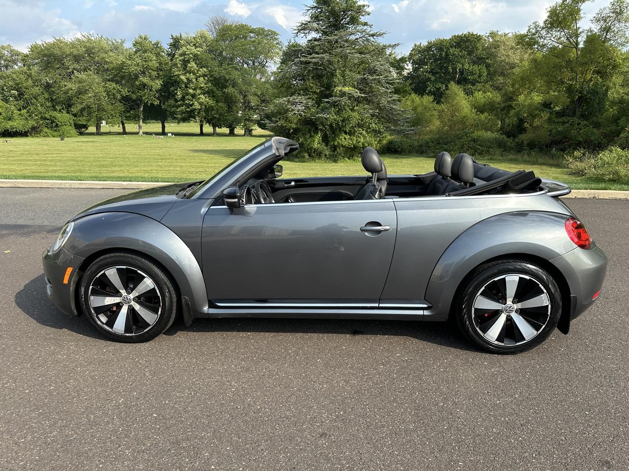 Volkswagen Beetle Convertible 2dr DSG 2.0T PZEV 2013