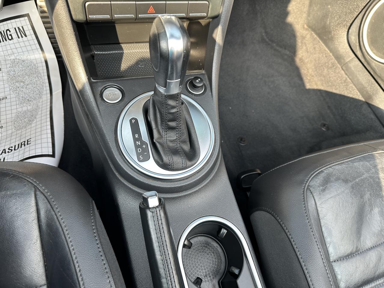 Volkswagen Beetle Convertible 2dr DSG 2.0T PZEV 2013