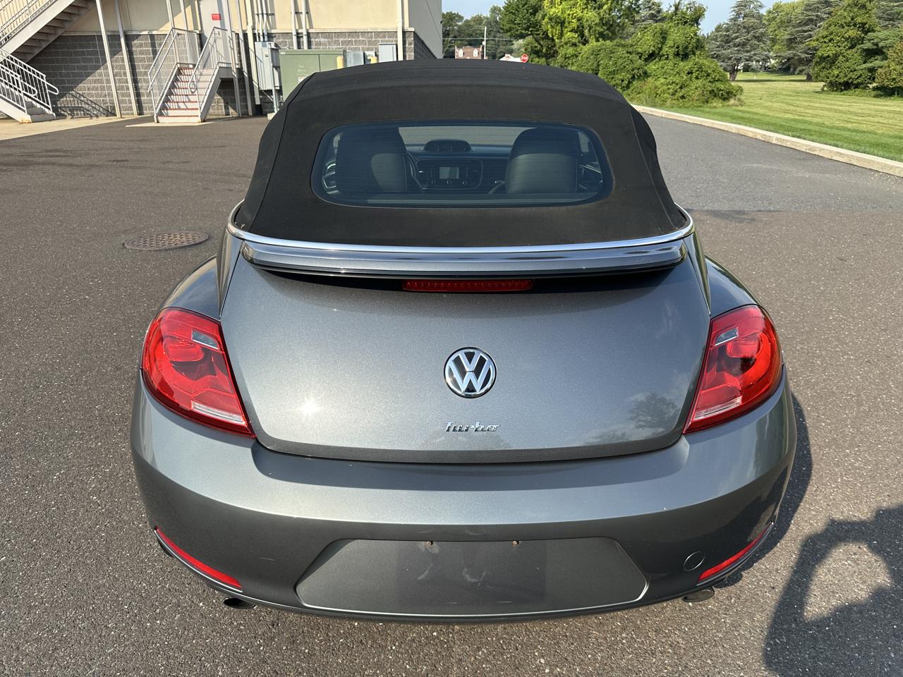 Volkswagen Beetle Convertible 2dr DSG 2.0T PZEV 2013