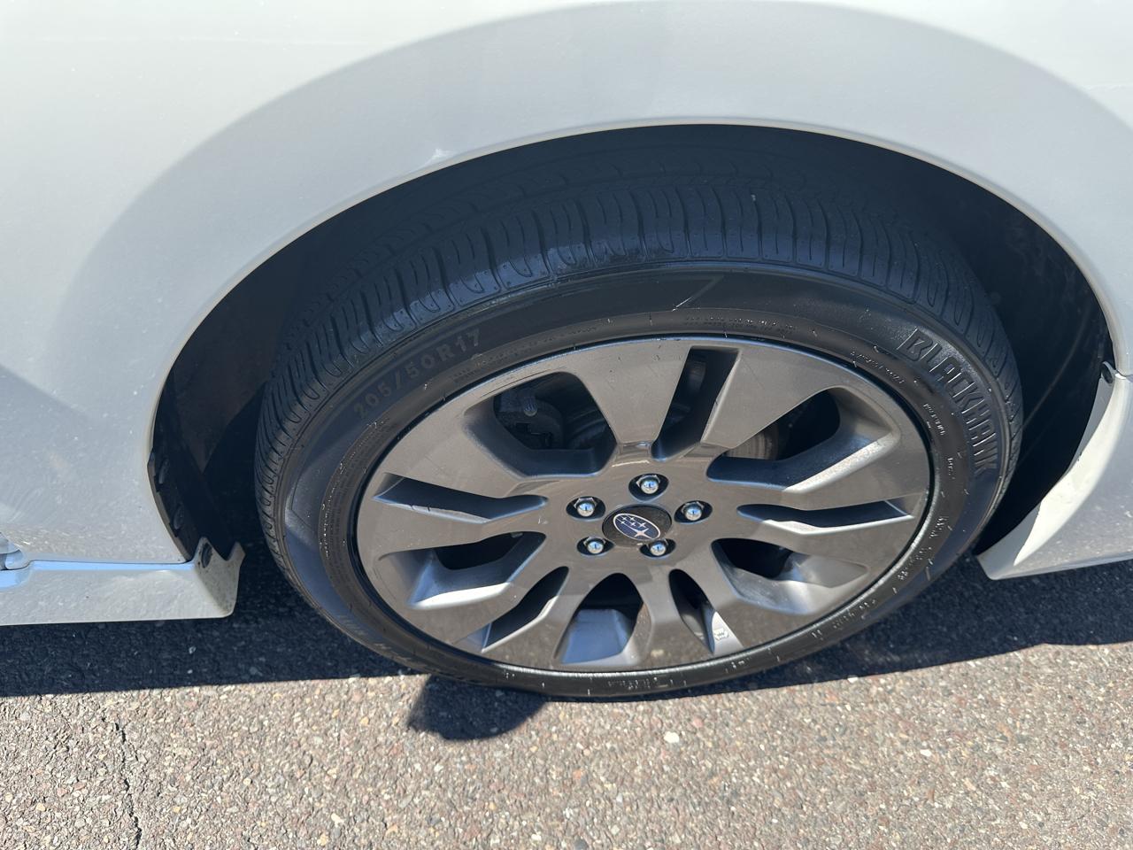 Subaru Impreza Wagon 5dr CVT 2.0i Sport Premium 2015