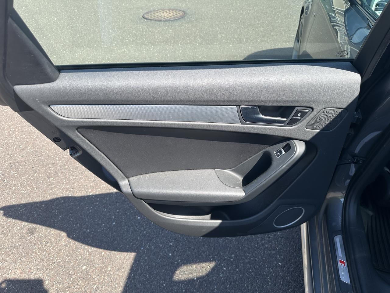 Audi A4 4dr Sdn Man quattro 2.0T Premium Plus 2015