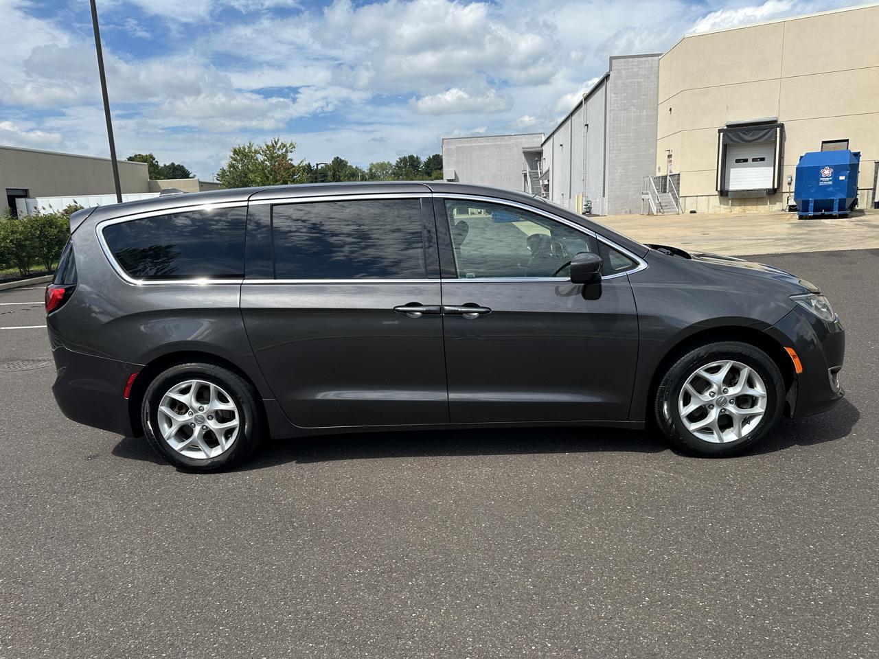 Chrysler Pacifica Touring Plus 2018