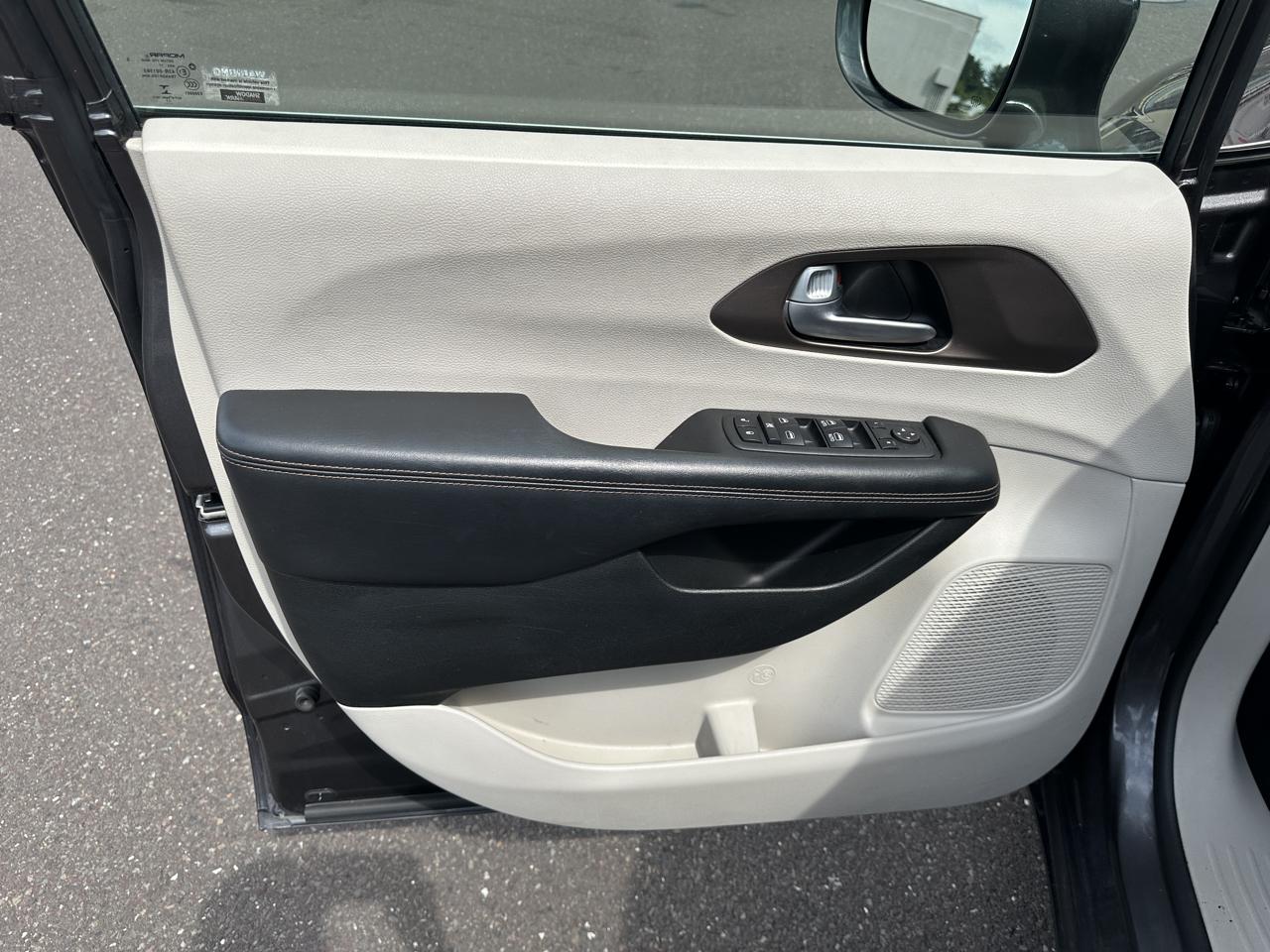 Chrysler Pacifica Touring Plus 2018