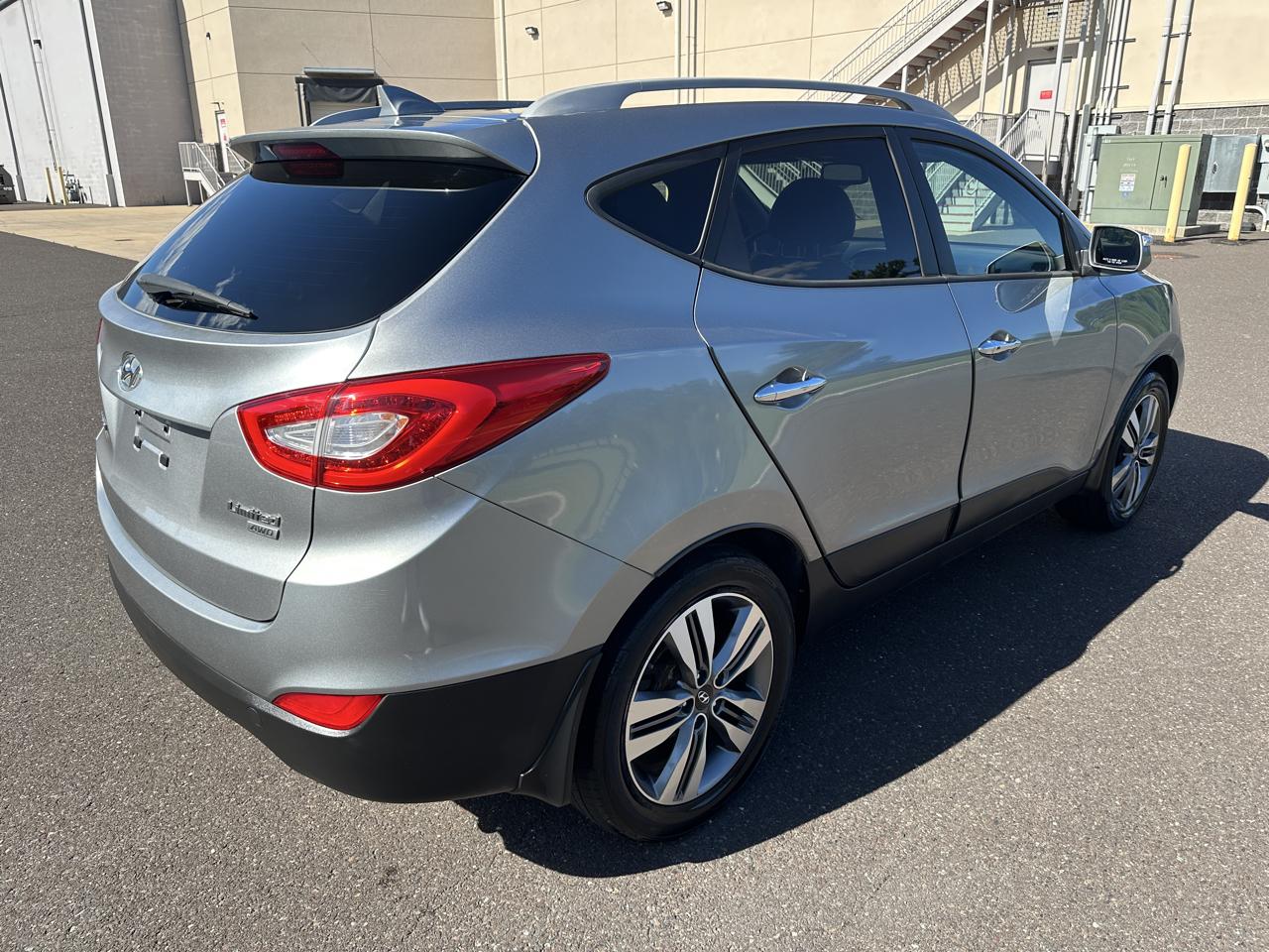Hyundai Tucson AWD 4dr Limited PZEV 2015