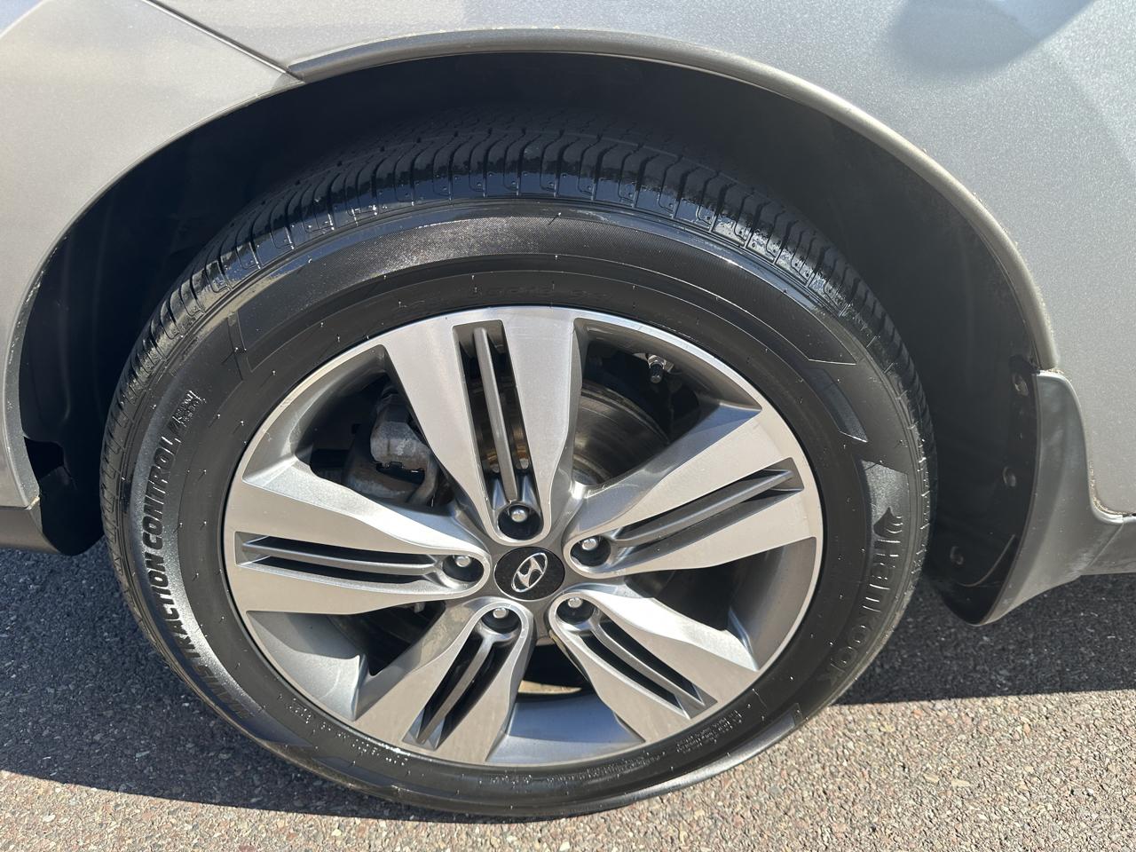 Hyundai Tucson AWD 4dr Limited PZEV 2015