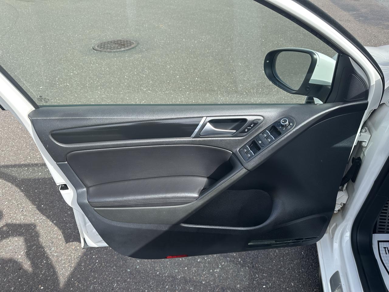 Volkswagen GTI 4dr HB DSG PZEV *Ltd Avail* 2013