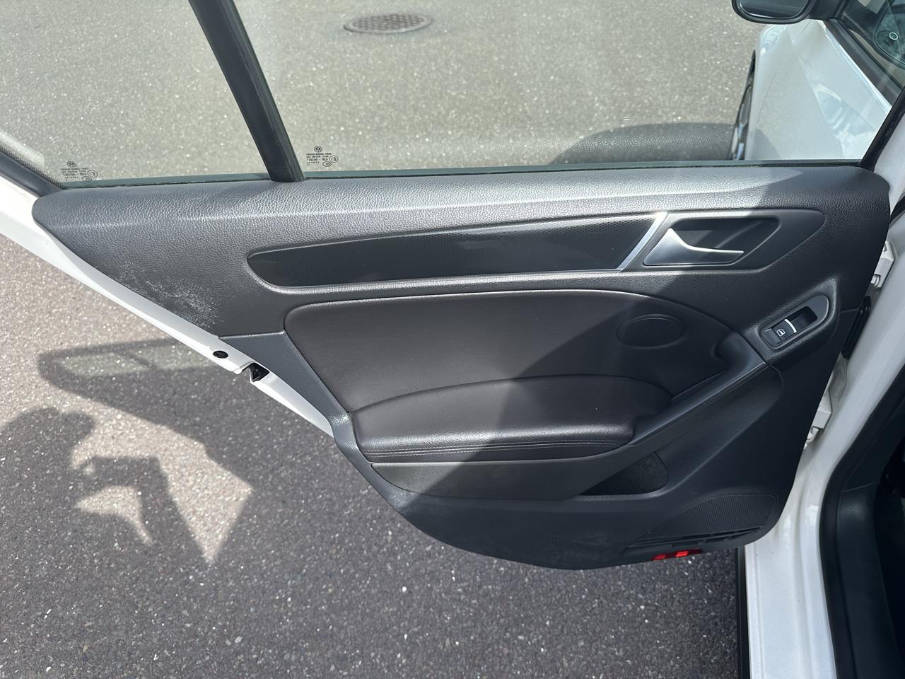 Volkswagen GTI 4dr HB DSG PZEV *Ltd Avail* 2013
