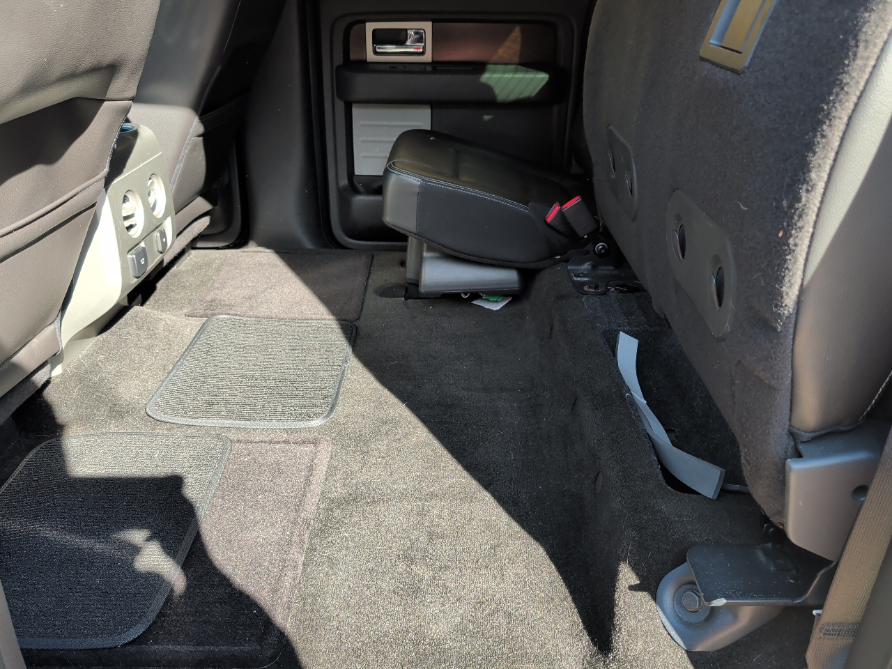 Ford F-150 XL SuperCrew 5.5-ft. Bed 4WD 2012