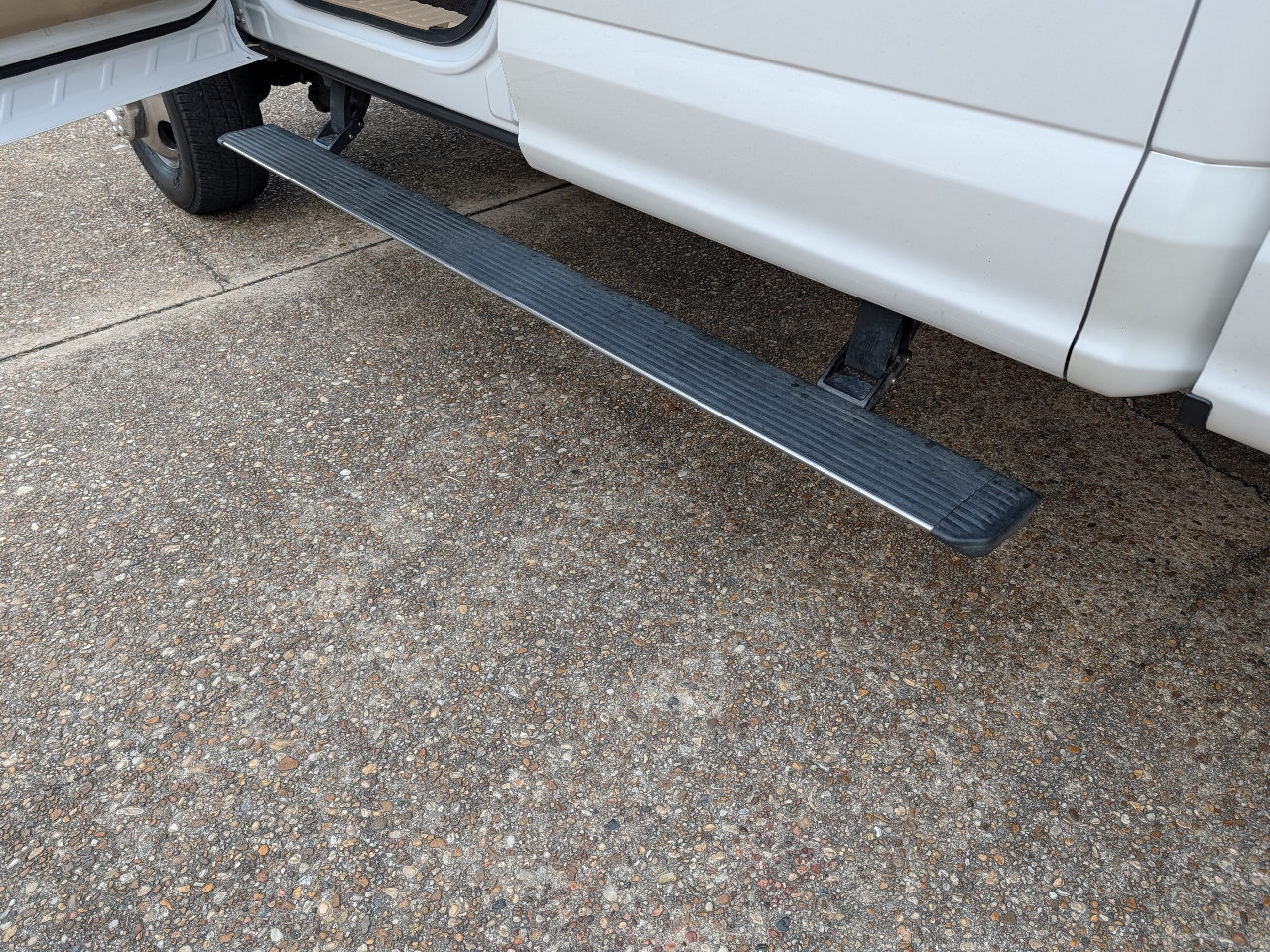 Ford F-350 SD XL Crew Cab Long Bed DRW 4WD 2018