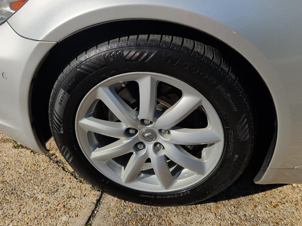 Lexus LS 460 4dr Sdn RWD 2011