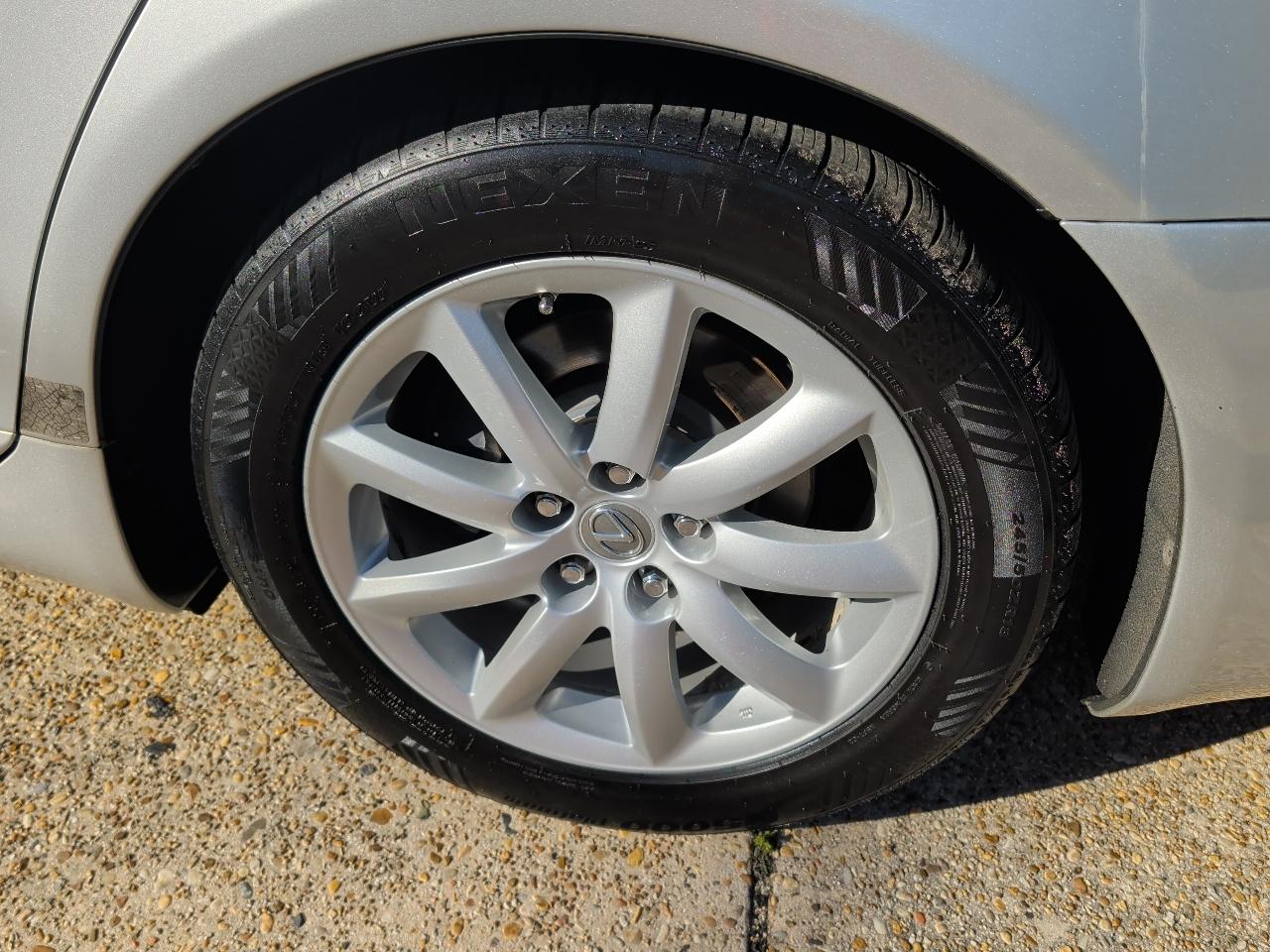 Lexus LS 460 4dr Sdn RWD 2011