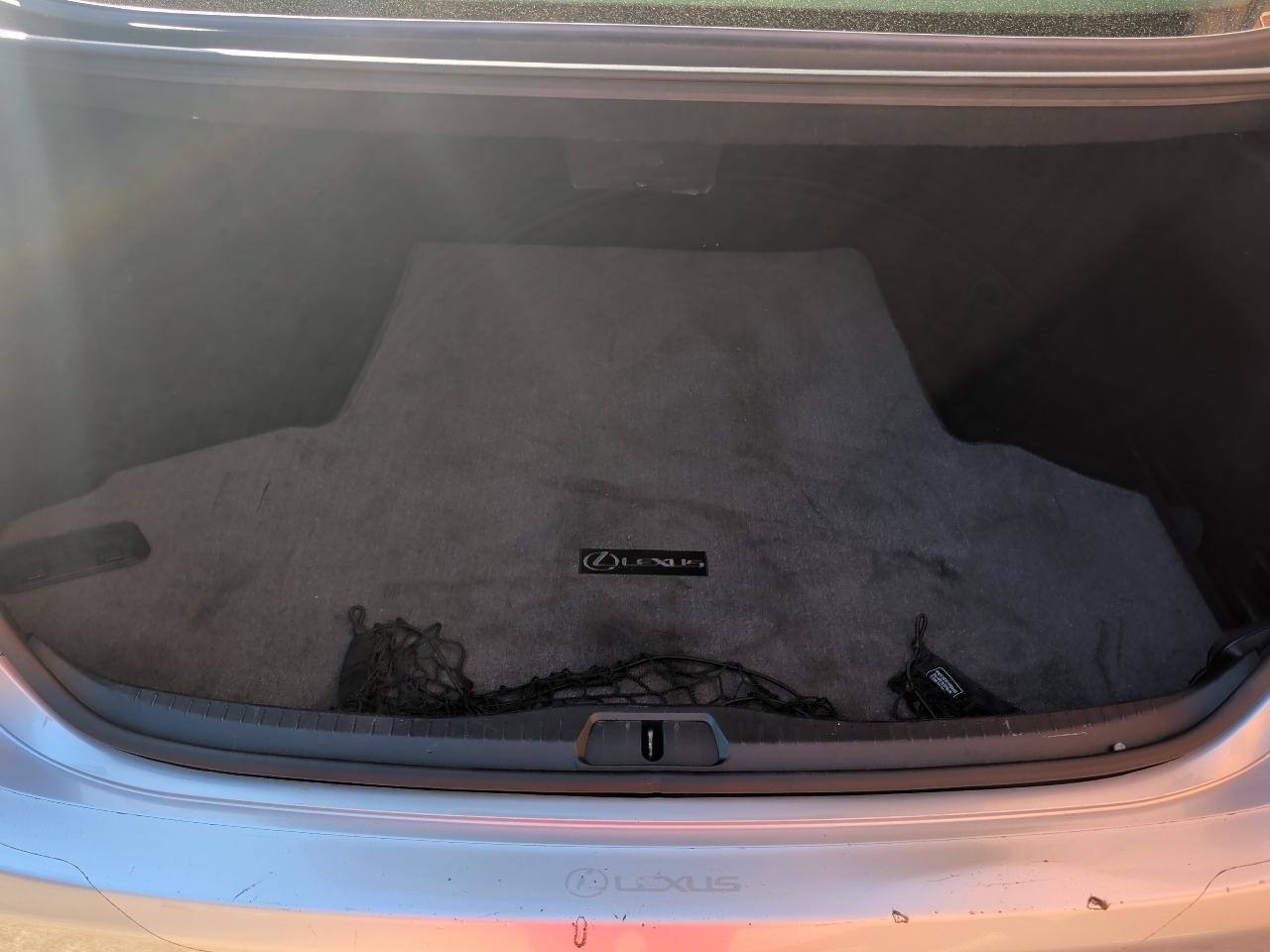 Lexus LS 460 4dr Sdn RWD 2011