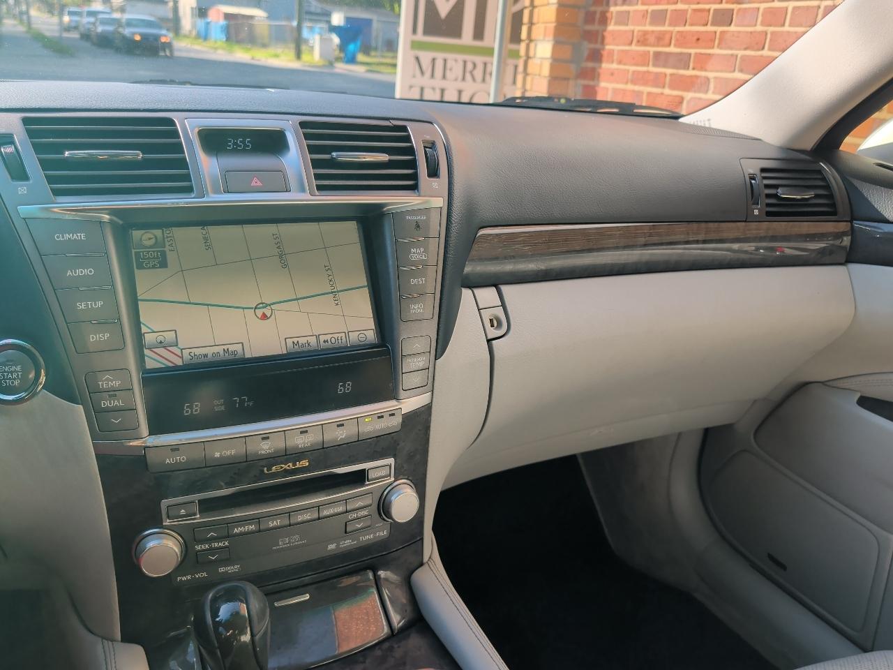 Lexus LS 460 4dr Sdn RWD 2011