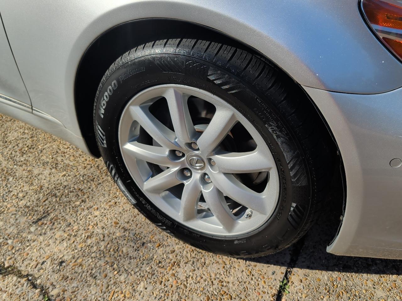 Lexus LS 460 4dr Sdn RWD 2011