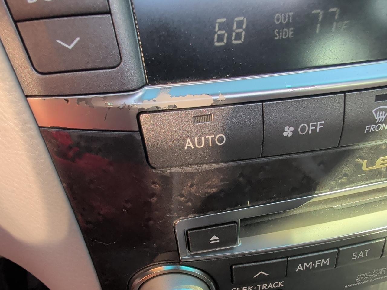 Lexus LS 460 4dr Sdn RWD 2011