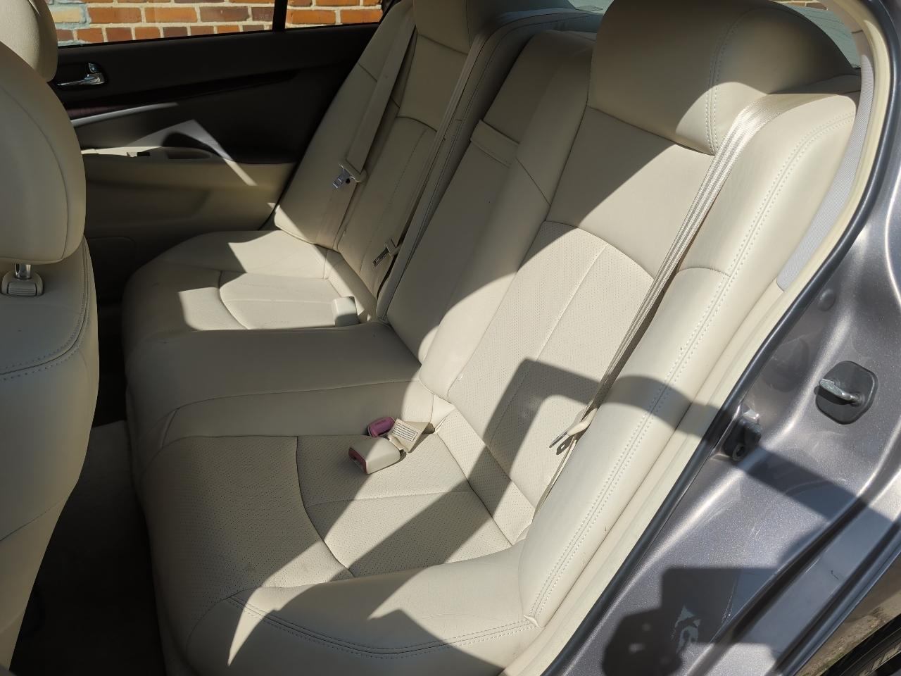 Infiniti G37 Sedan 4dr Journey RWD 2012