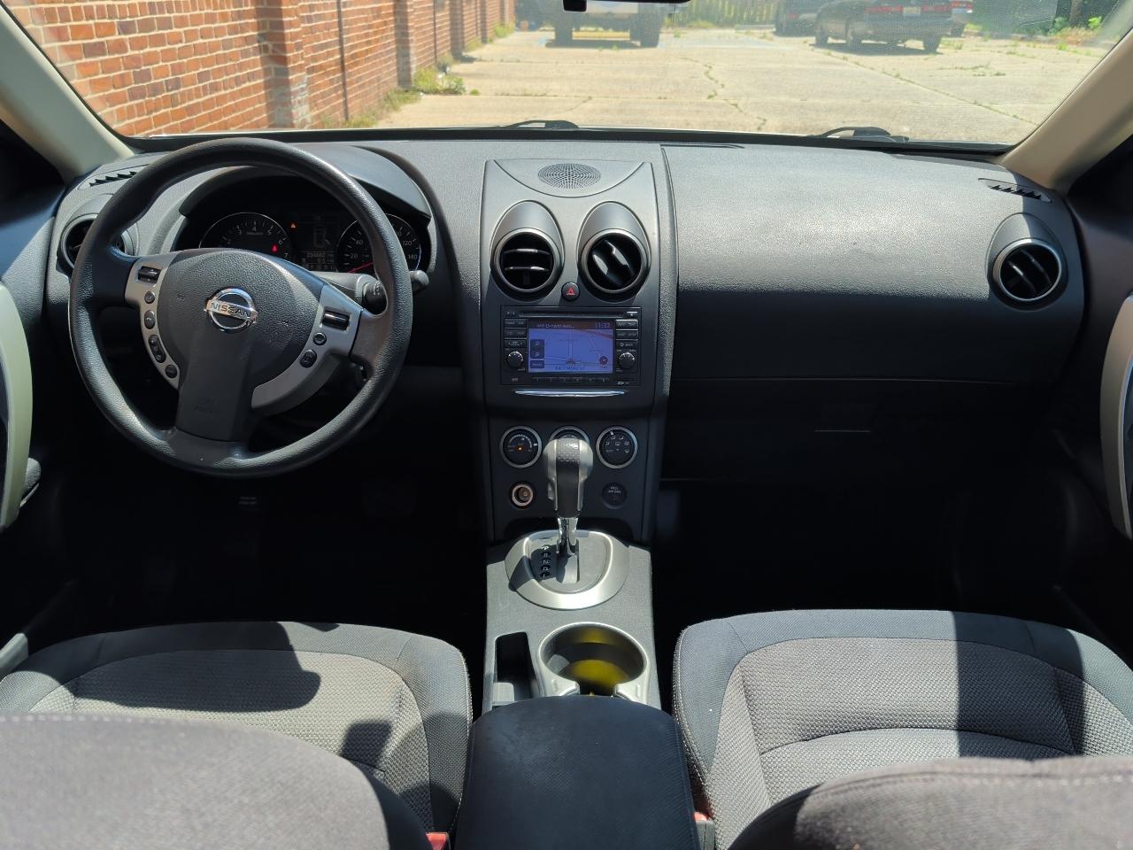 Nissan Rogue FWD 4dr SV 2011