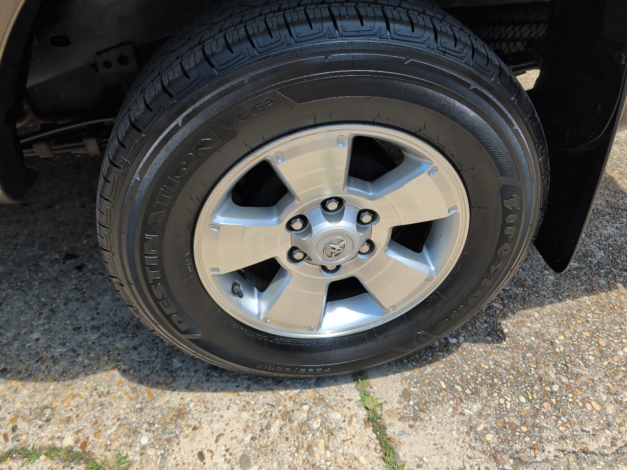 Toyota Tacoma 4WD Access Cab V6 MT (Natl) 2012