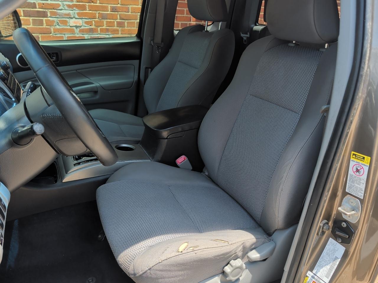 Toyota Tacoma 4WD Access Cab V6 MT (Natl) 2012