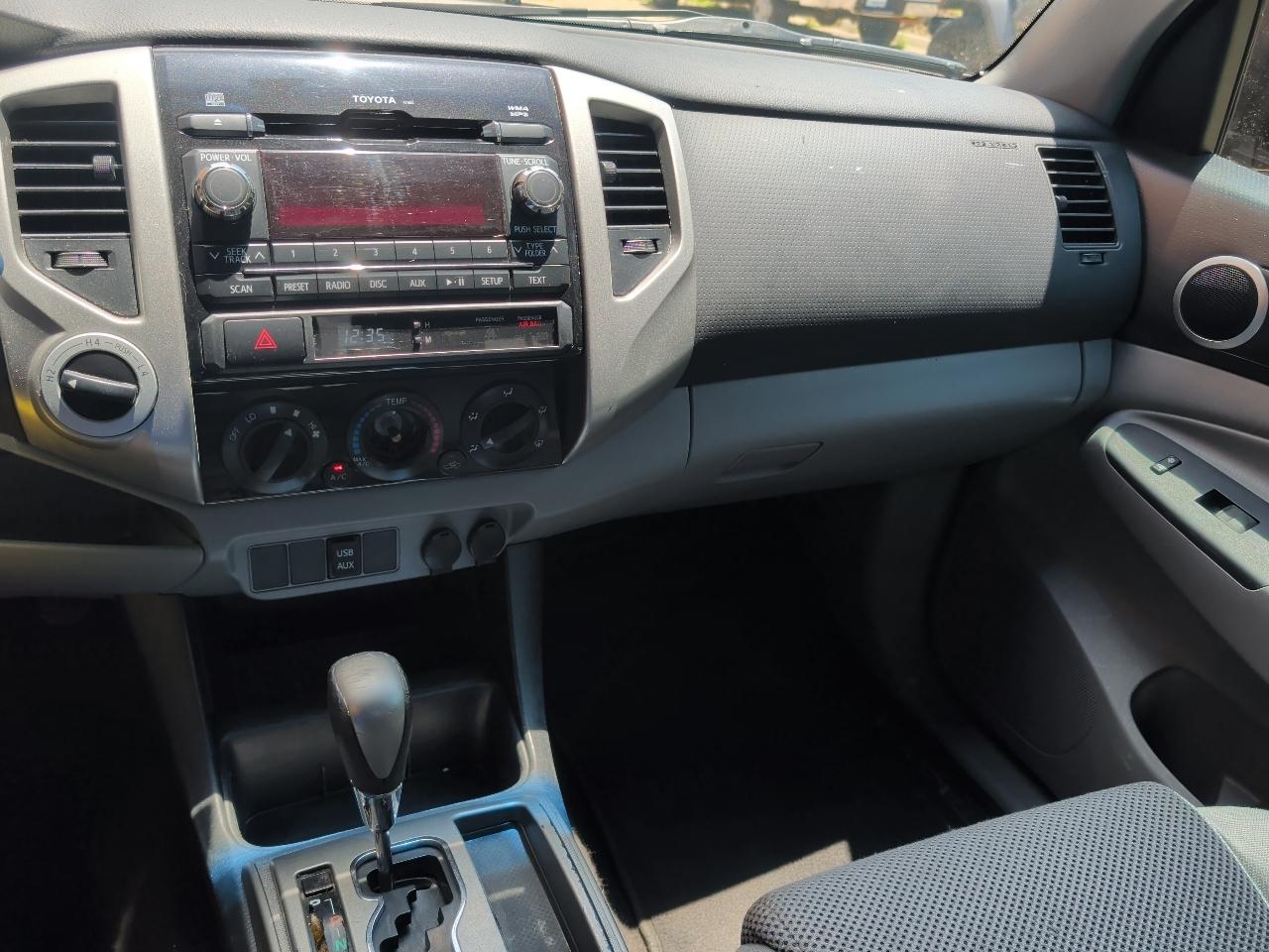 Toyota Tacoma 4WD Access Cab V6 MT (Natl) 2012