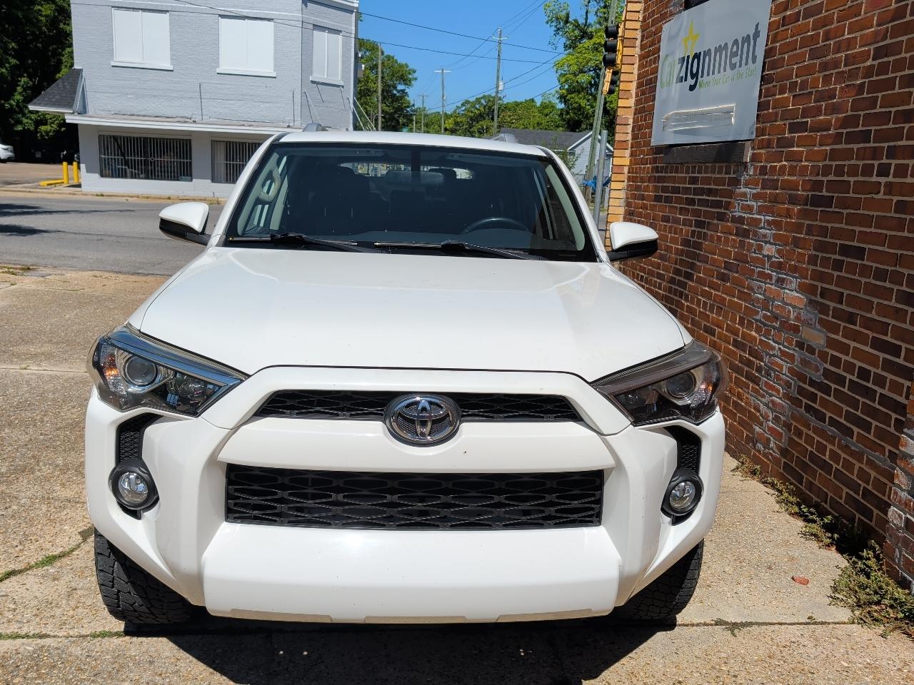 Toyota 4Runner RWD 4dr V6 SR5 (Natl) 2015