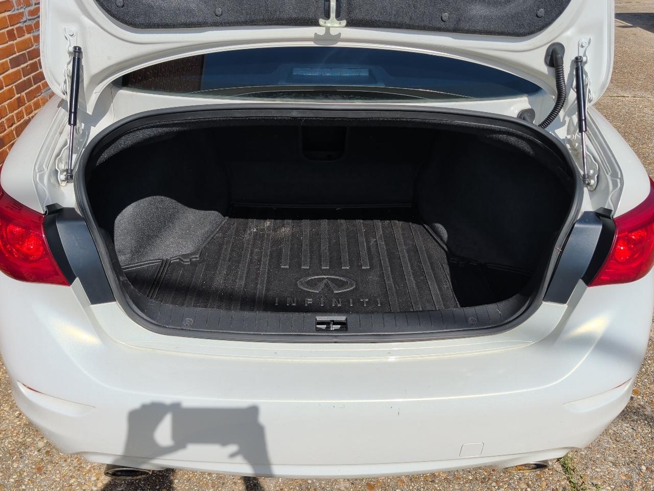 Infiniti Q50 4dr Sdn RWD 2015