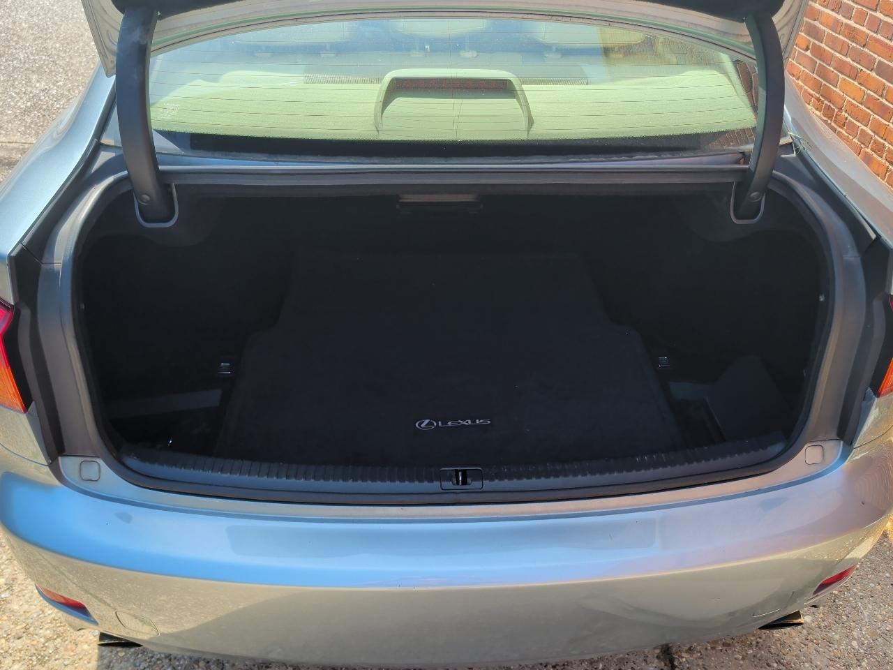 Lexus IS 250 4dr Sport Sdn Auto RWD 2008
